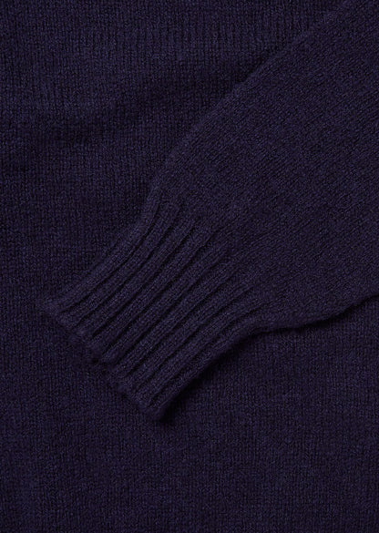 Seamless Raglan Shetland in Navy