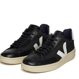 Veja V-12 in Black