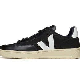 Veja V-12 in Black