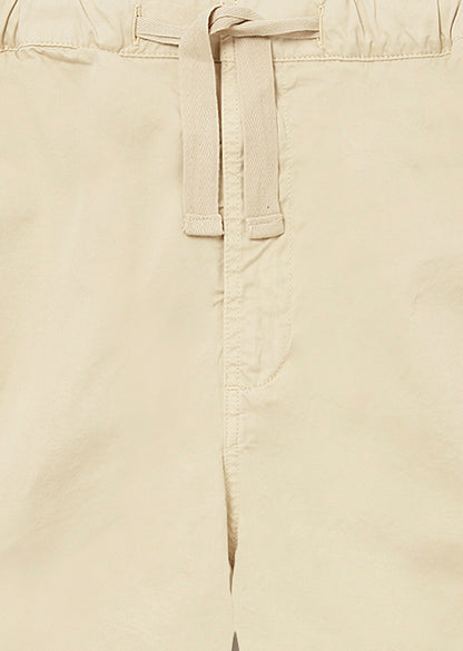 Simple Short in Tan